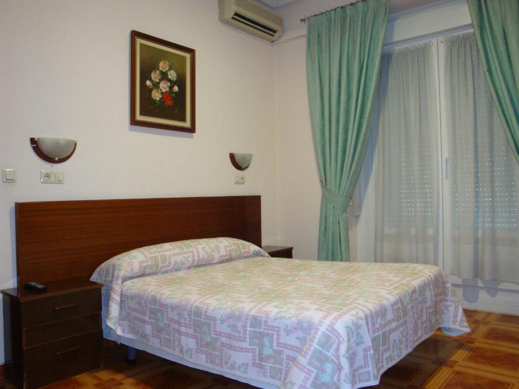 מדריד Hostal Zamora חדר תמונה