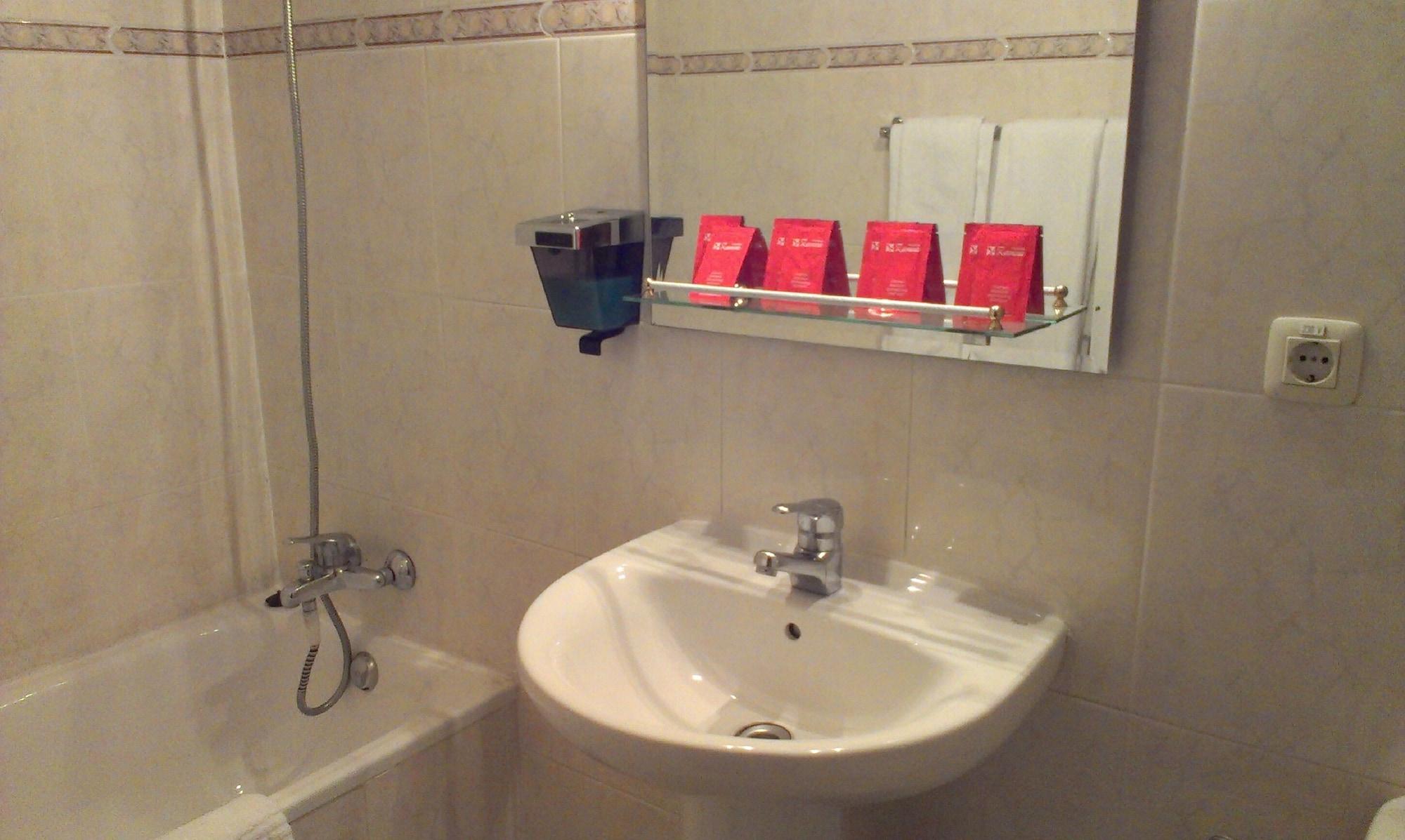 מדריד Hostal Zamora מראה חיצוני תמונה