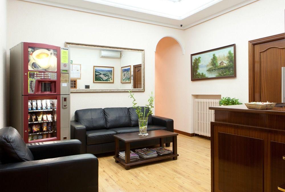 מדריד Hostal Zamora מראה חיצוני תמונה